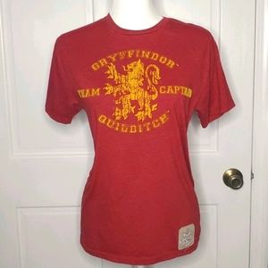 Universal Studios Gryffindor quiditch team t-shirt